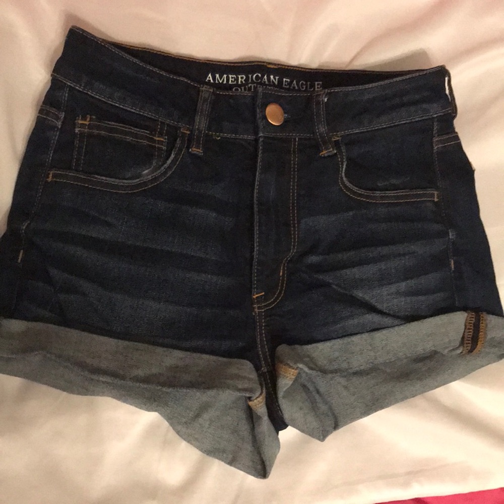American Eagle hi-rise shortie